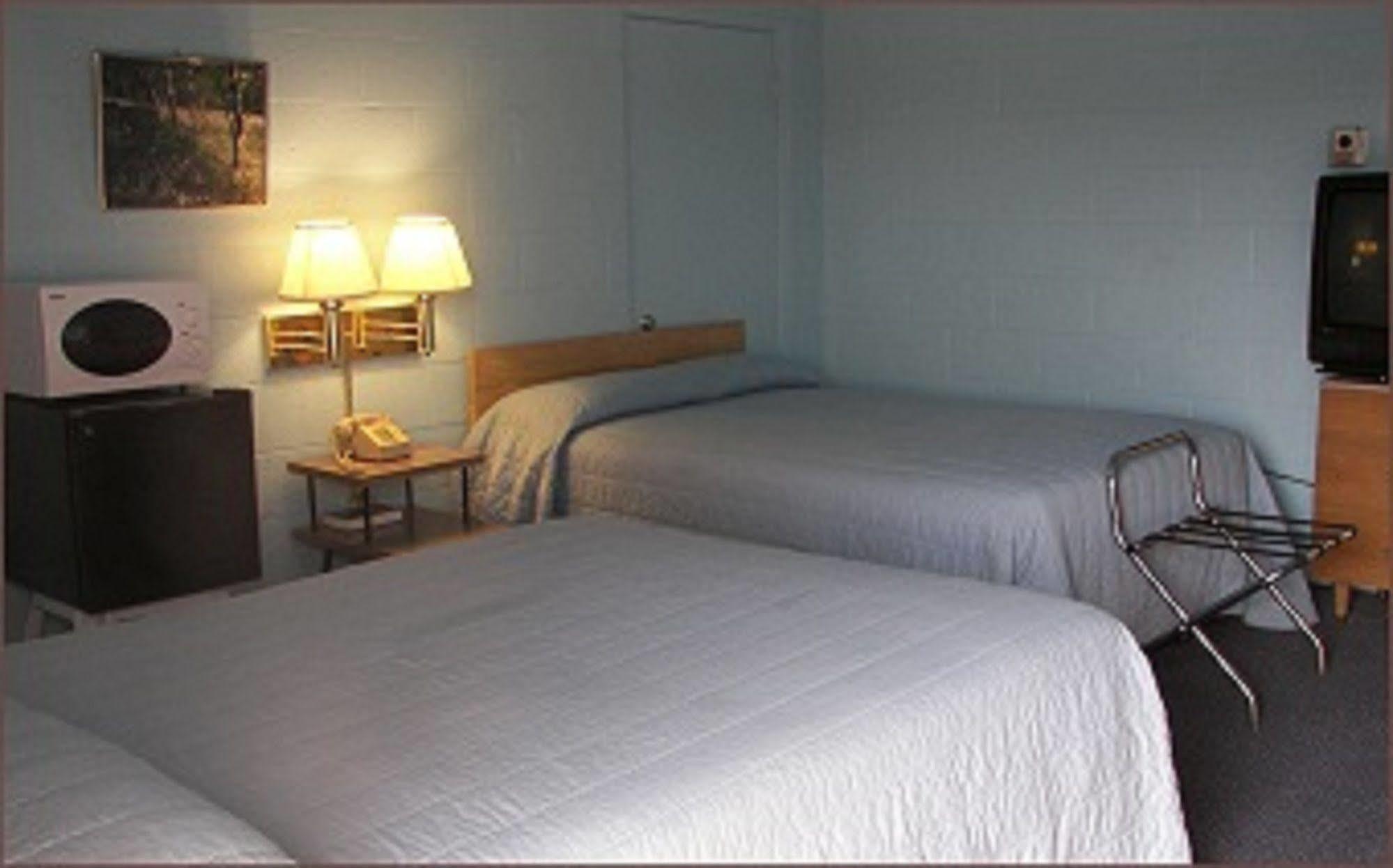 Holiday Host Motel 소노라 외부 사진
