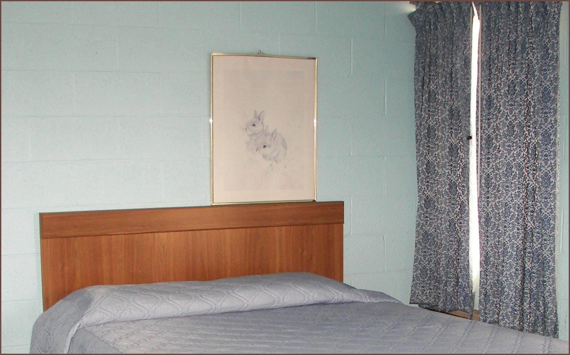 Holiday Host Motel 소노라 외부 사진